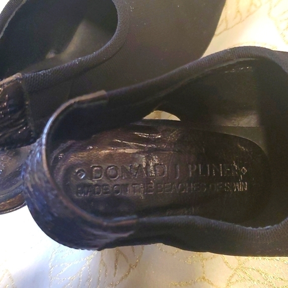 Donald Pliner Made in Spain Black heels sandals Size 6 - Picture 9 of 15